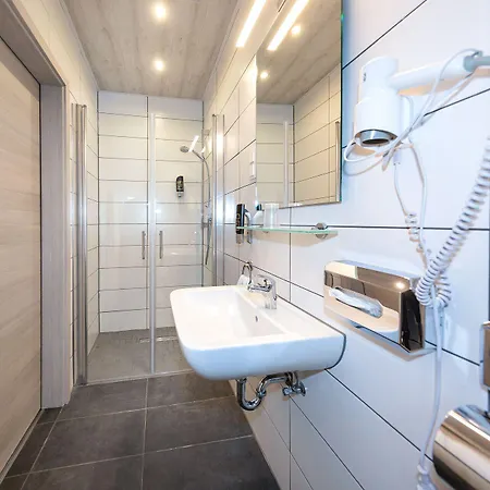 Zum Siegburger 3* ستريلين